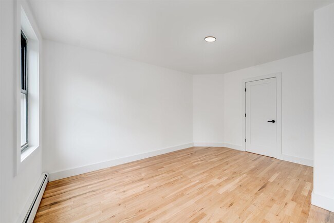 Building Photo - 216 Jefferson St