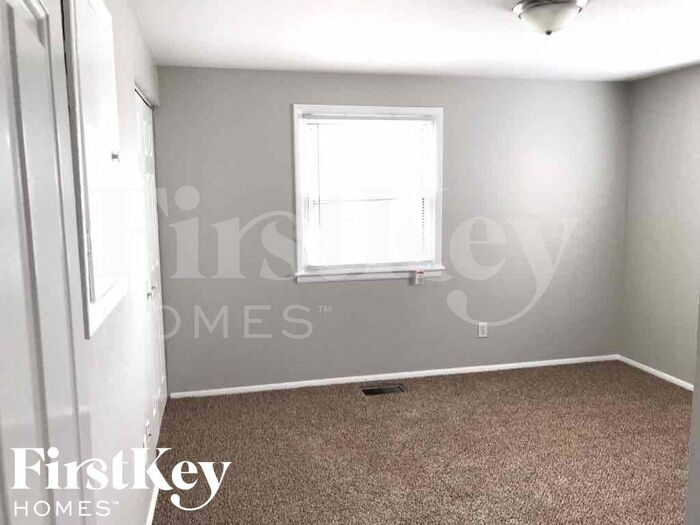 Building Photo - 10153 Lawnhaven Dr