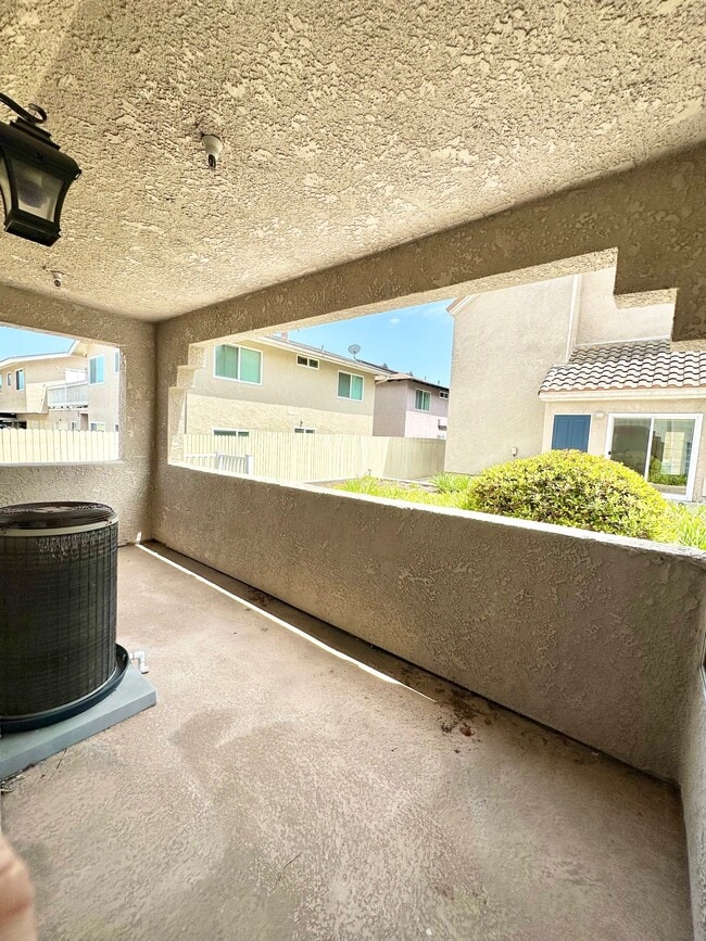 Building Photo - 4581 Warner Ave