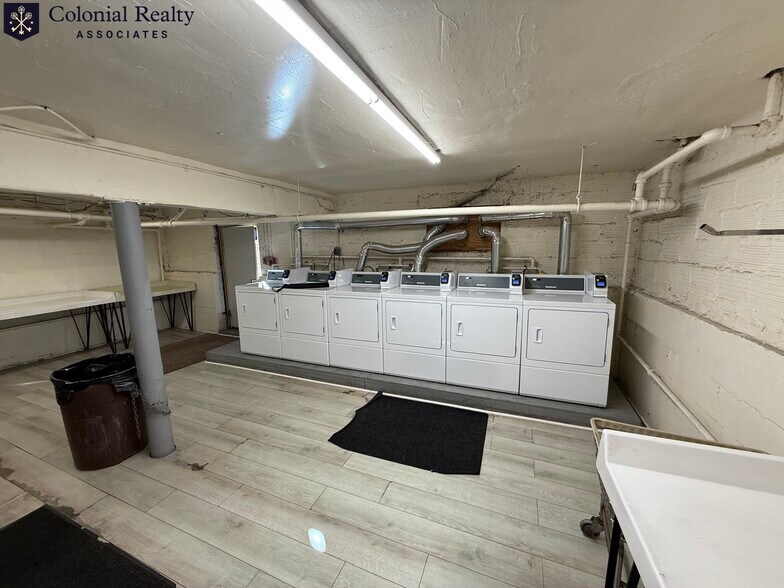 Building Photo - 60 Egmont St