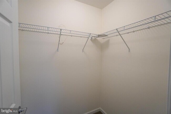 Building Photo - 1013 Chapman Cir