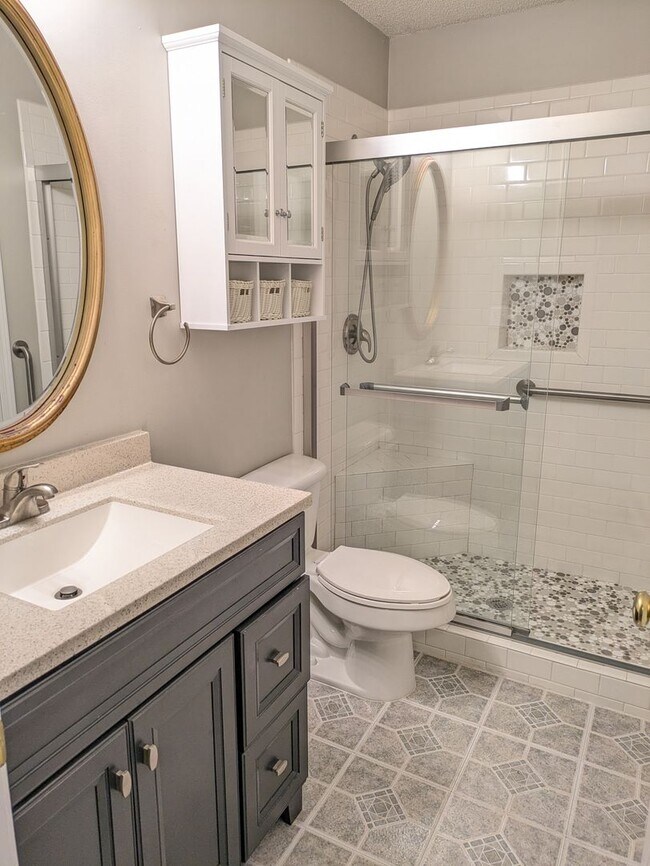 Building Photo - Move in Ready Ranch in Tall Oaks