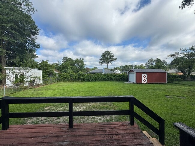 Building Photo - Conveniently Located 3 Bed 2.5 Bath Home i...