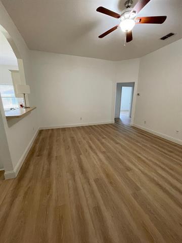 Building Photo - 2049 Sunny Side Dr