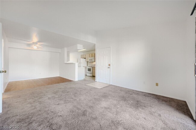 Building Photo - 1150 N Buffalo Dr