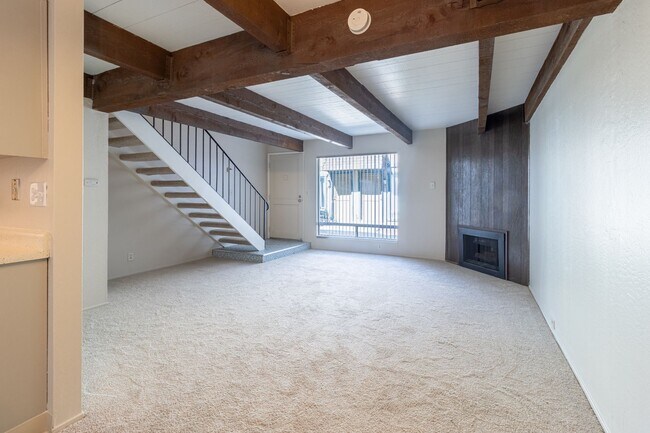 Building Photo - Live in the Heart of Midtown Sacramento!  ...