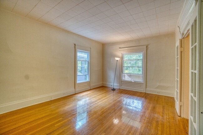 Building Photo - 117 Concord Pl