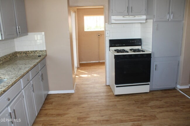 Building Photo - 3014 Richmond Ave
