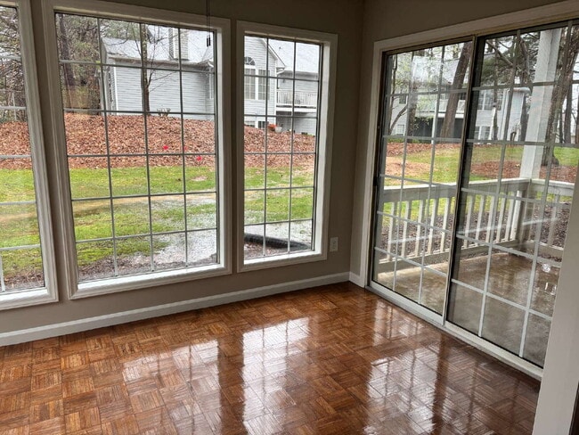 Building Photo - 617 Balfour Rd