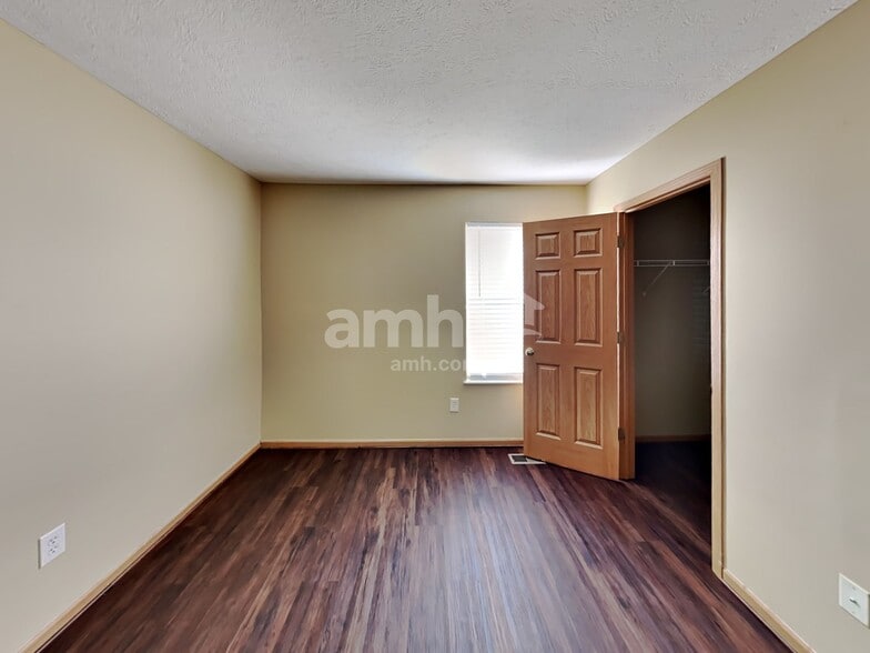 Building Photo - 6909 Spring Bloom Dr