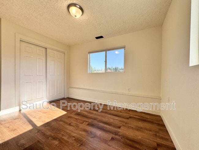 Building Photo - 21965 NW Phillips Rd