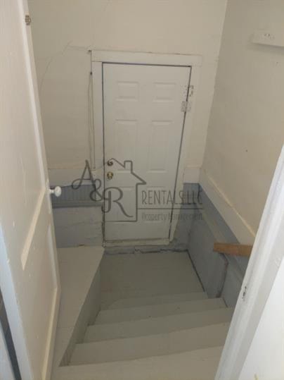 Building Photo - 904 S Locust St