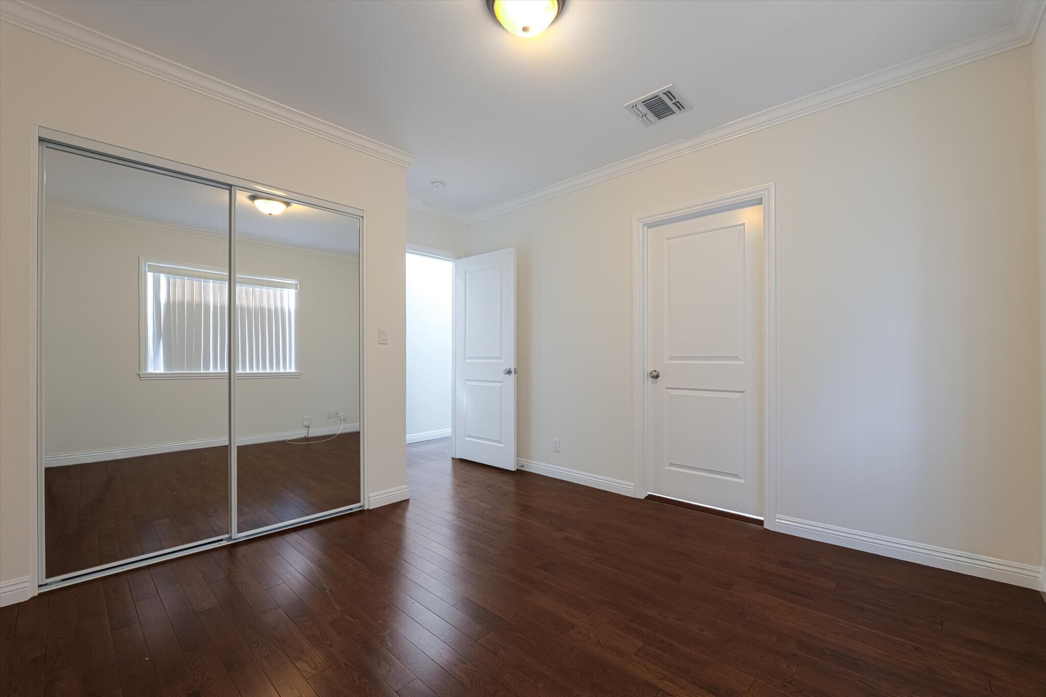 Building Photo - 809 N La Jolla Ave