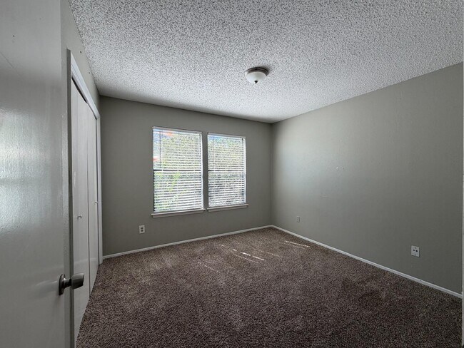 Building Photo - 5305 Indio Cove