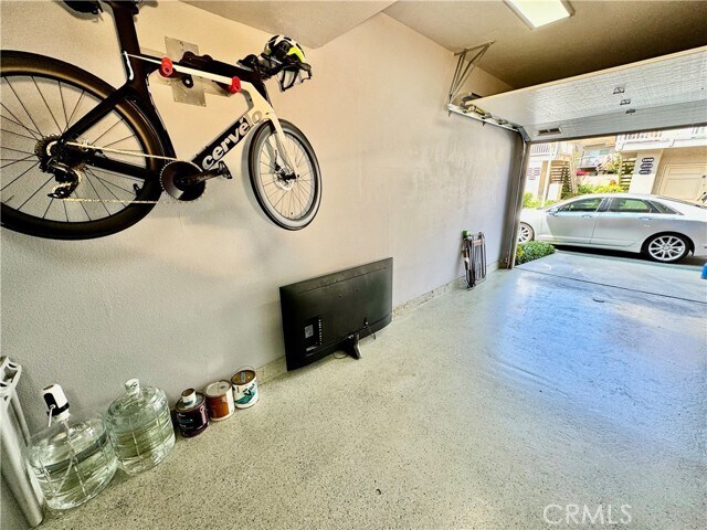 Building Photo - 18913 Canyon Hill Dr