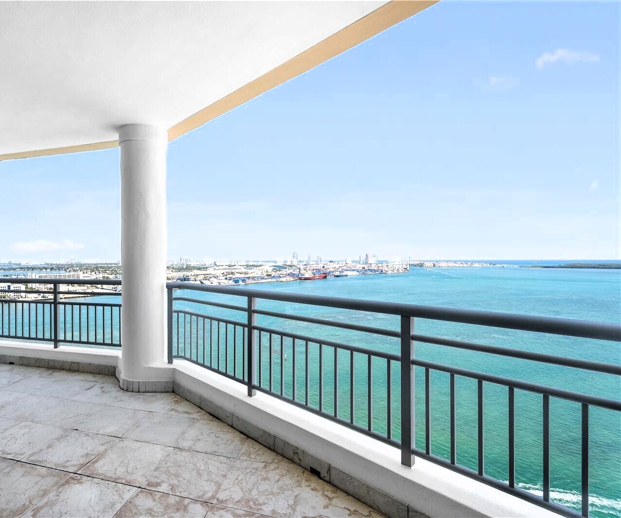 Building Photo - 848 Brickell Key Dr