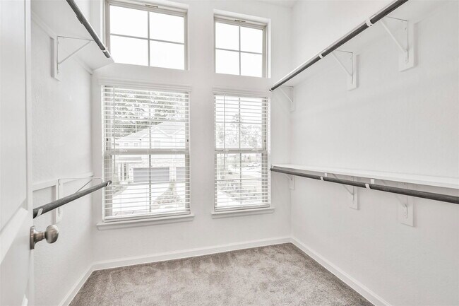 Building Photo - 582 Dry Fork Ln