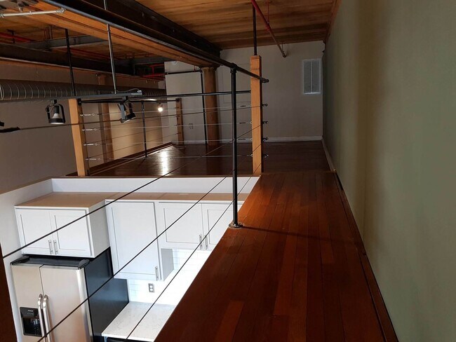 Building Photo - Available NOW- 1-Bd/1Ba in Werthan Lofts