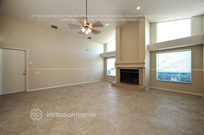 Building Photo - 437 Waterford Cir E