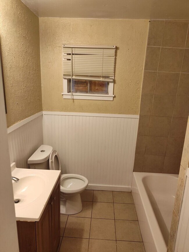 Building Photo - Great 3 Bedroom Home for Rent