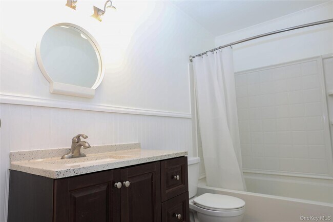 Building Photo - 259 Village Ct