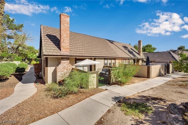 Building Photo - 3959 Salisbury Pl