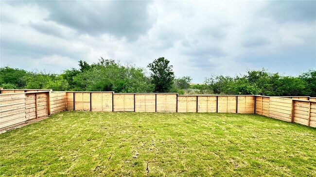 Building Photo - 170 Tofalla