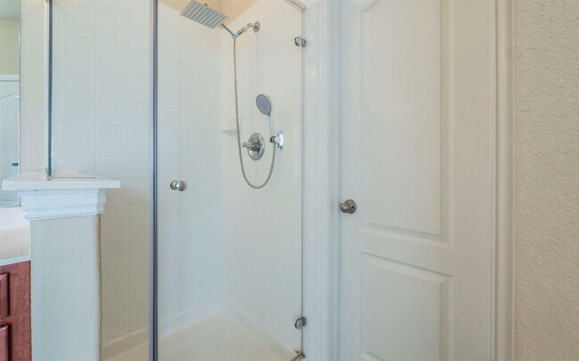Building Photo - 8021 Arezzo Dr