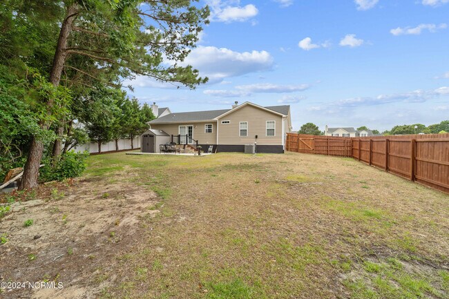 Building Photo - 300 Gus Ct