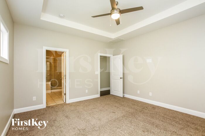 Building Photo - 206 Paradise Hills Cir