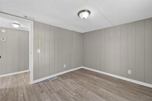 Building Photo - 39256 Lizabeth Cir