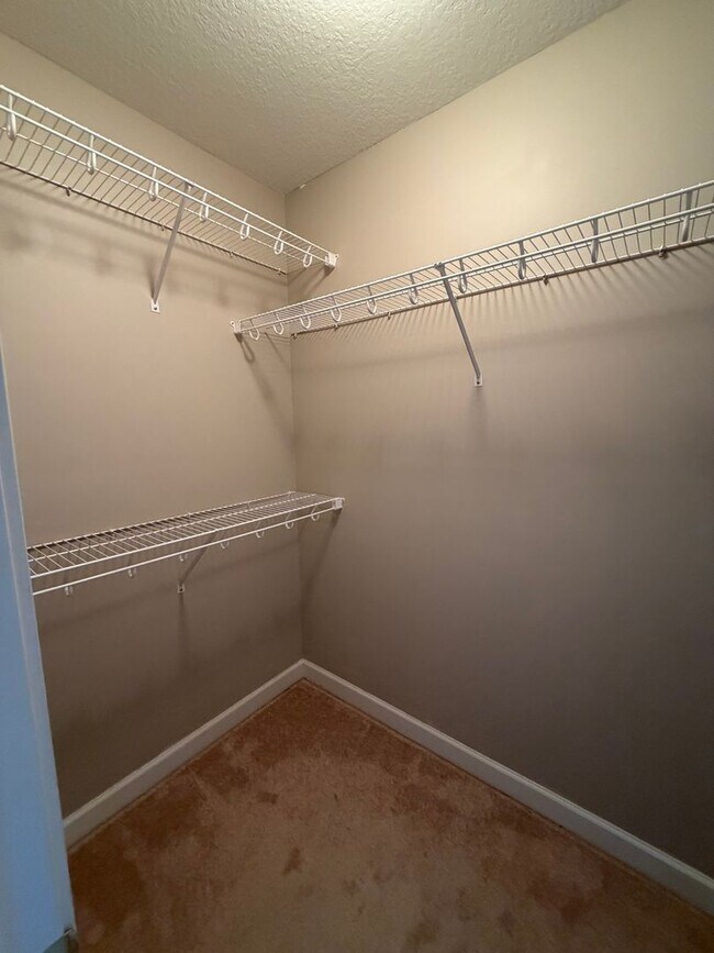 Building Photo - 410 Conley Dr