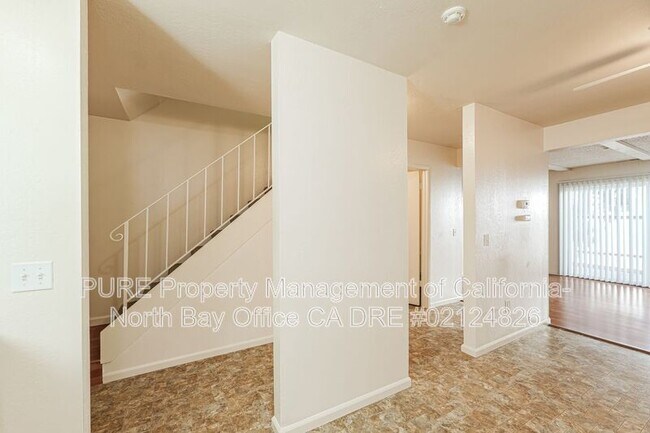 Building Photo - 48-4 Lark Center Drive