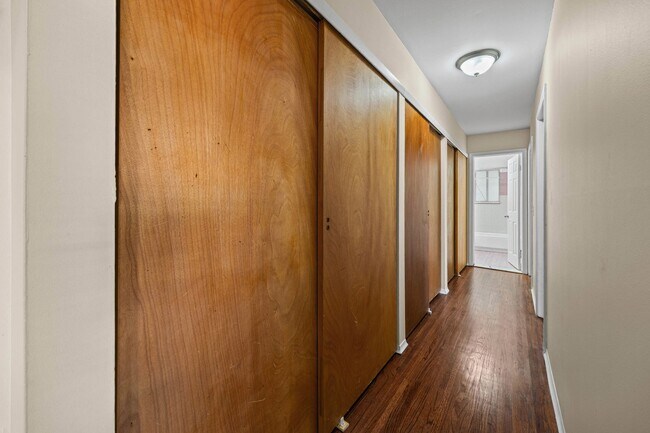 Building Photo - 138 Woodhill Dr