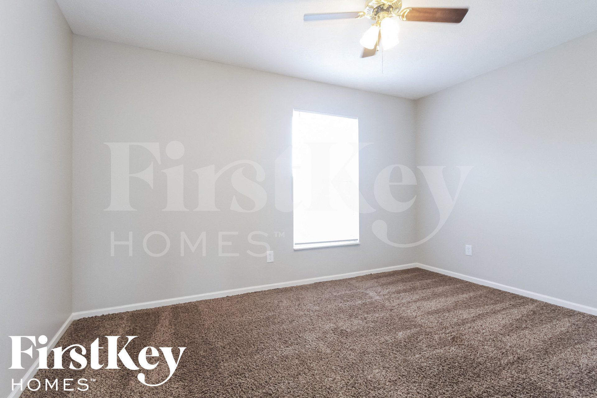 Building Photo - 7474 Carnation Ln