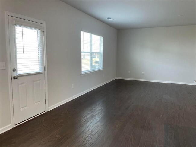 Building Photo - 632 Blue Ash Ct