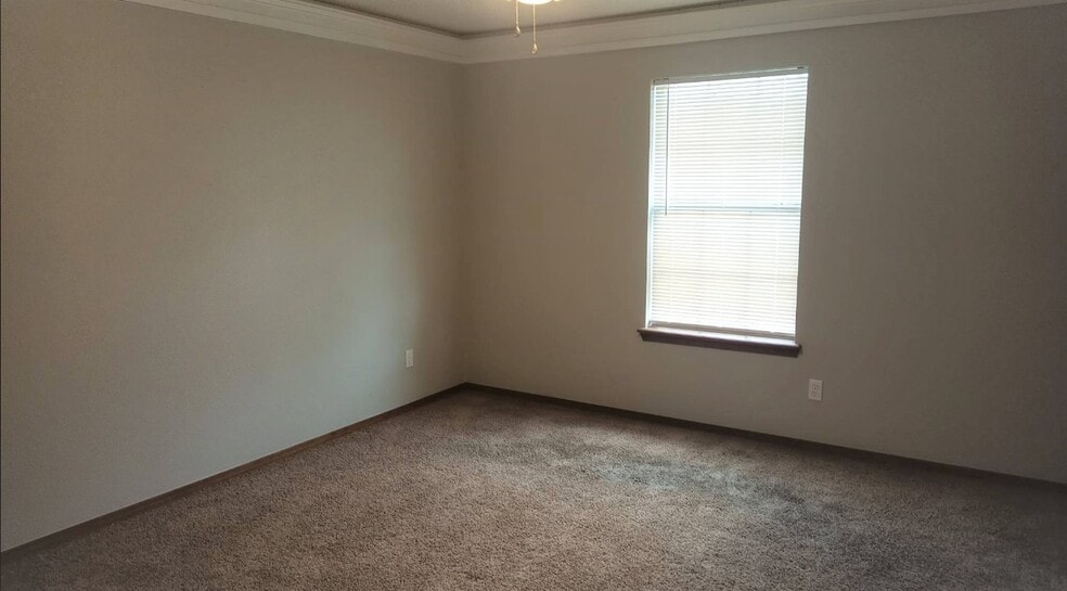 Building Photo - 11713 N 112th E Ave