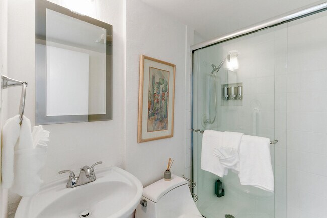 Building Photo - 73265 Tamarisk St
