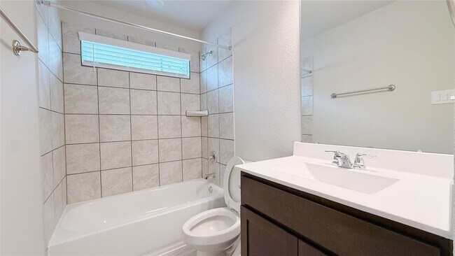 Building Photo - 27315 Blue Pool Dr