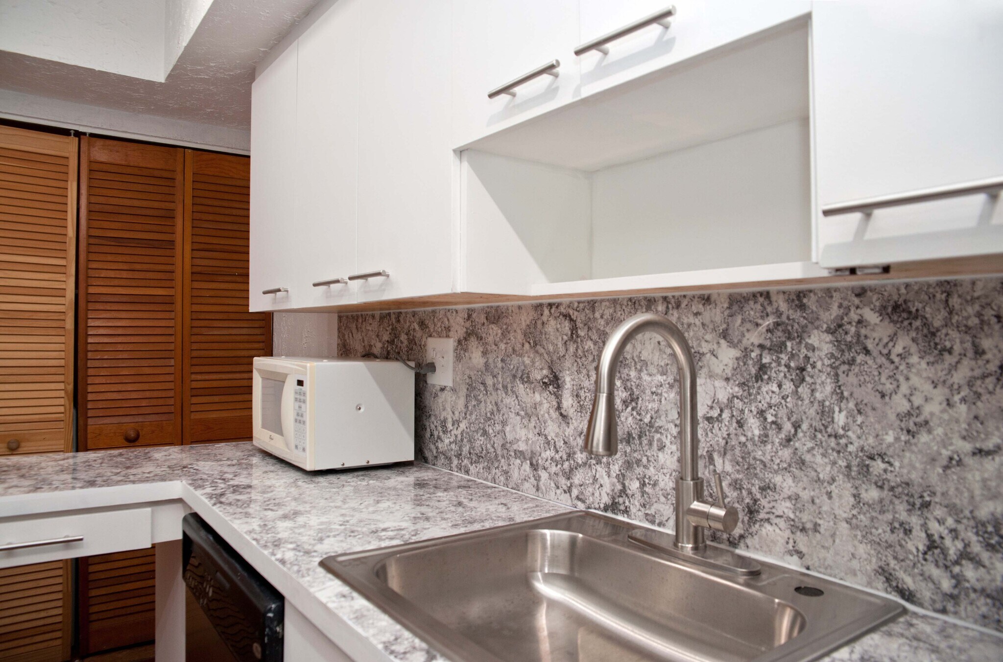 Building Photo - 19216 NE 25th Ave