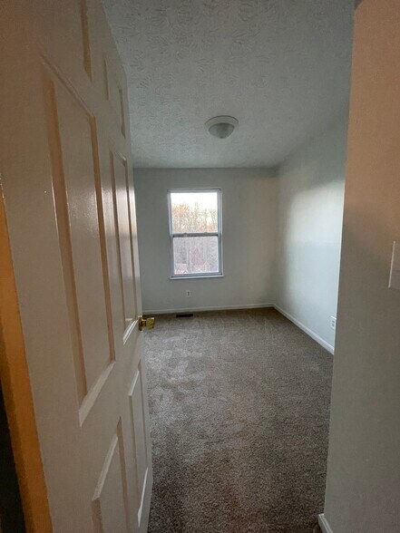 Bedroom #2 - 1001 Ellicott Dr