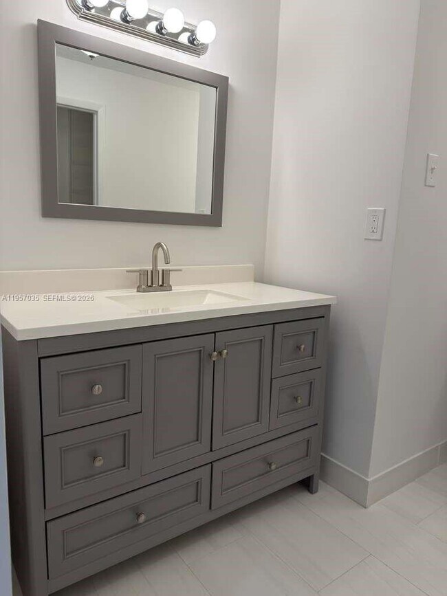 Building Photo - 9719 N New River Canal Rd