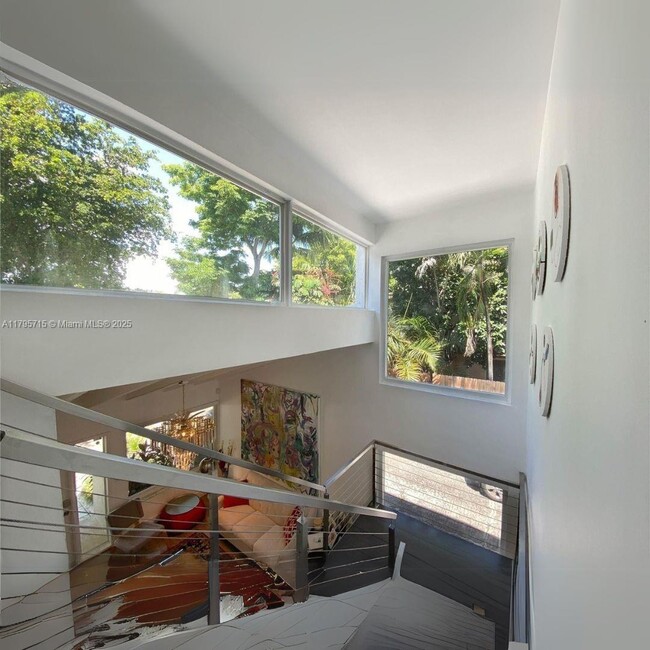 Building Photo - 3030 Bird Ave