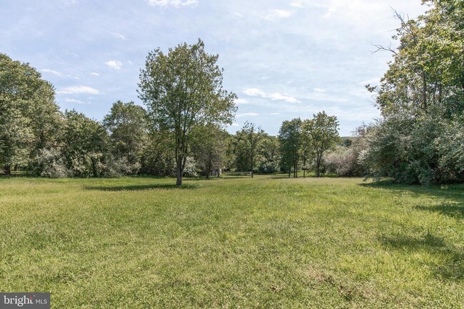 Building Photo - 2115 Pony Trail Dr