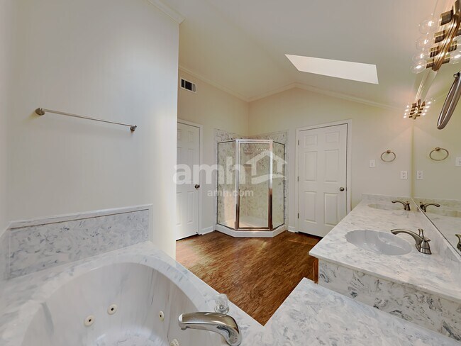 Building Photo - 6625 Laurel Valley Dr