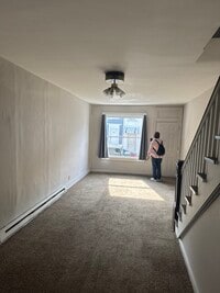 Building Photo - 423 Orange St