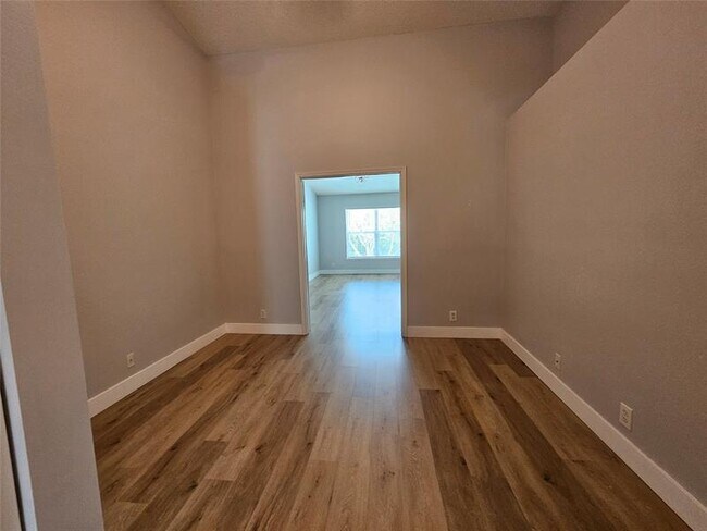 Building Photo - 9749 Porta Leona Ln