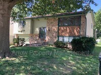 Building Photo - 1925 Manor Ct