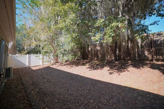 Building Photo - 1155 Sandler Ridge Rd