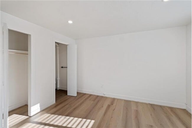 Building Photo - 279 Ramsell St